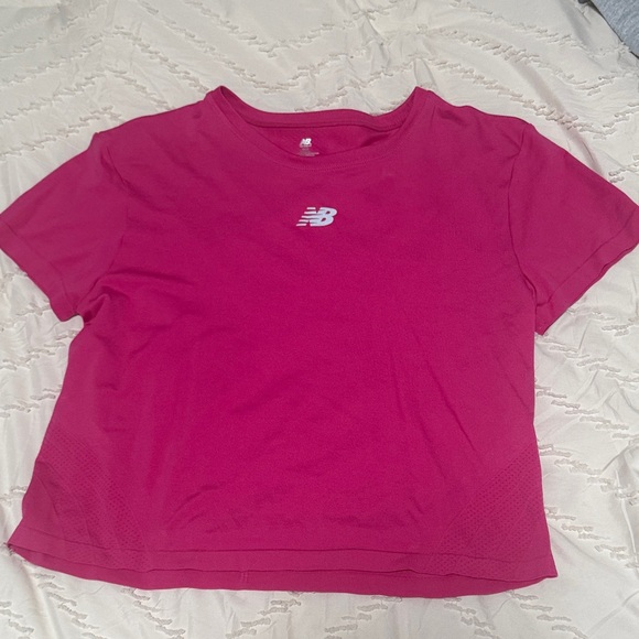 New Balance Fuchsia Tee with Logo - Picture 1 of 3
